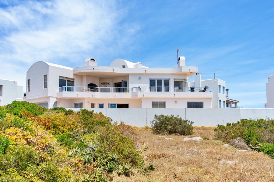 6 Bedroom Property for Sale in Paradise Beach Western Cape